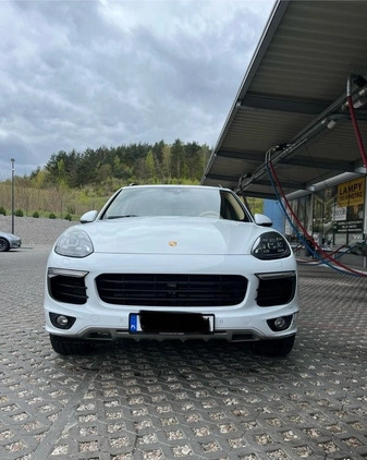 Porsche Cayenne cena 229000 przebieg: 175000, rok produkcji 2017 z Gdańsk małe 781